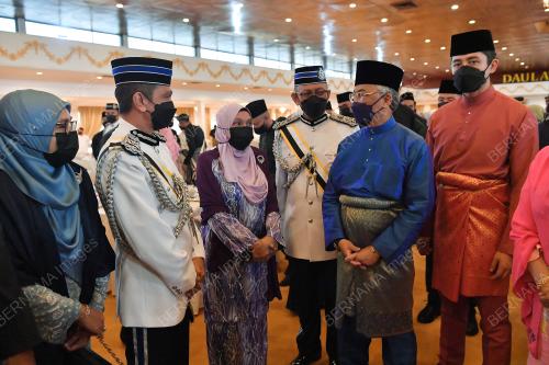 AL-SULTAN ABDULLAH RI'AYATUDDIN AL-MUSTAFA BILLAH SHAH