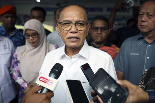 DATUK SERI WAN ROSDY WAN ISMAIL