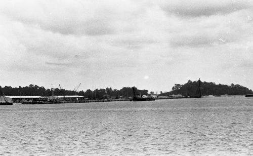 PH05_19012015_HON_NYAN_PELABUHAN