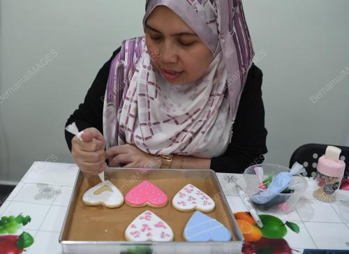 BISKUT DIY PEGUAM