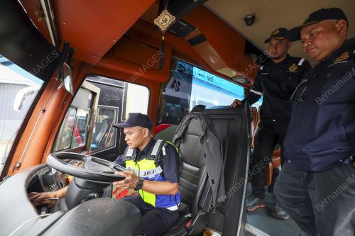 PEMERIKSAAN BAS EKSPRES DI DEPOH