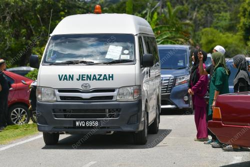 KHAIRIL AZWAN JAMALUDDIN