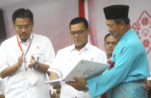 MUHYIDDIN YASSIN