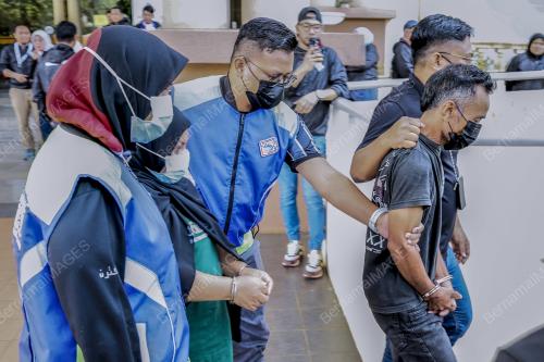 KAD PENGENALAN MENGANDUNGI MAKLUMAT PALSU