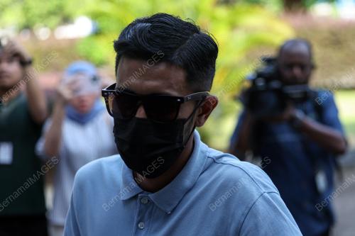 EMPAT DIDAKWA MEMASAK MI SEGERA DI STESEN MINYAK