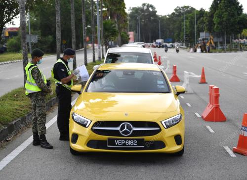 SEKATAN JALAN RAYA