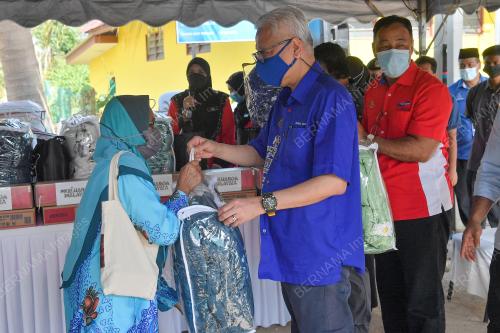 DATUK SERI ISMAIL SABRI YAAKOB