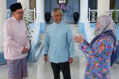 AL-SULTAN ABDULLAH RI'AYATUDDIN AL-MUSTAFA BILLAH SHAH