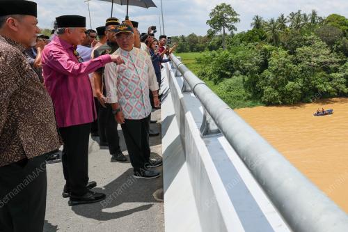 AL-SULTAN ABDULLAH RI'AYATUDDIN AL-MUSTAFA BILLAH SHAH