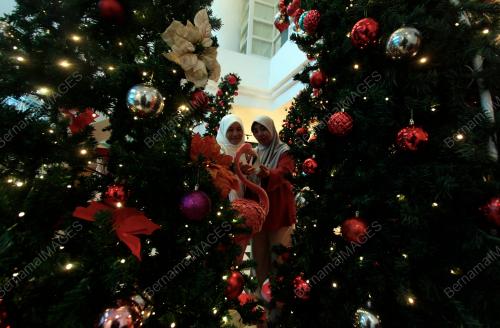 TINJAUAN MENJELANG KRISMAS 2023