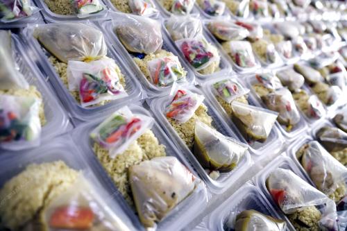 TERIMA TEMPAHAN 2500 PEK MAKANAN SETIAP HARI