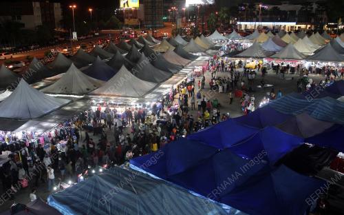 SUASANA BAZAR AIDILFITRI