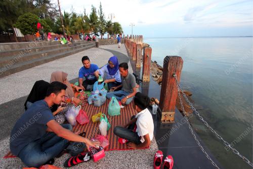 PH05_26052018_BERBUKA