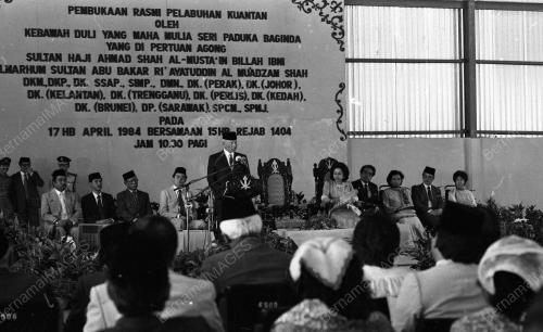 PH05_26062015_AGONG_LAWAT