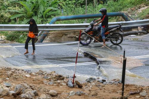 BANJIR PUING