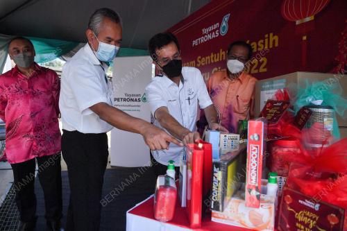 PROGRAM SENTUHAN KASIH TAHUN BARU CINA YAYASAN PETRONAS