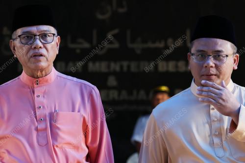 DATUK SERI WAN ROSDY WAN ISMAIL