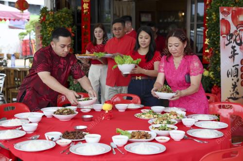 MAKAN BESAR TAHUN BAHARU CINA