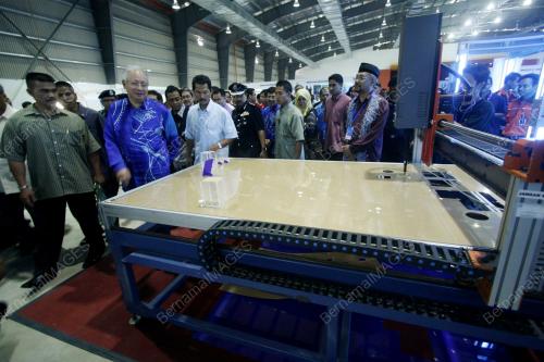 MOHD NAJIB TUN ABDUL RAZAK