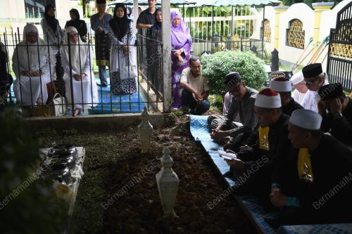 PH05_28112017_TUNKU_AZIZAH
