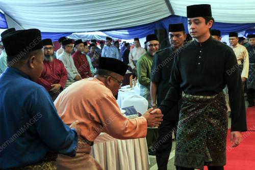 TENGKU HASSANAL IBRAHIM ALAM SHAH AL SULTAN ABDULLAH
