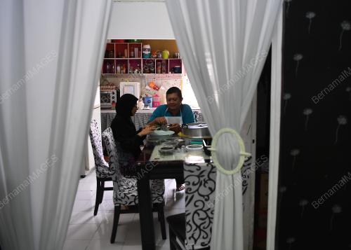 KUIH TIGA BERANAK
