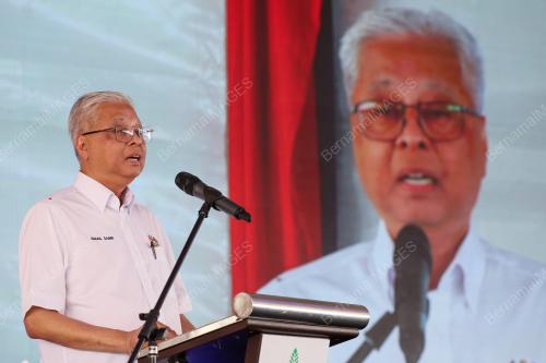 DATUK SERI ISMAIL SABRI YAAKOB
