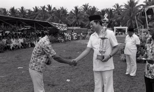 MOHD NAJIB TUN ABDUL RAZAK
