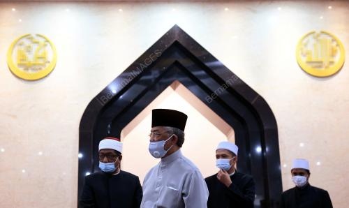 AL-SULTAN ABDULLAH RI'AYATUDDIN AL-MUSTAFA BILLAH