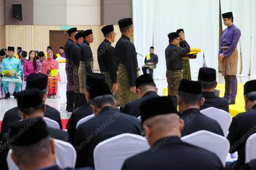 TENGKU HASSANAL IBRAHIM ALAM SHAH AL SULTAN ABDULLAH