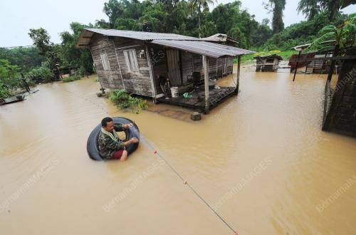 PH05_31122012_BANJIR