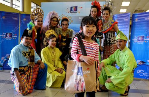 PH06_01012014_PELANCONG