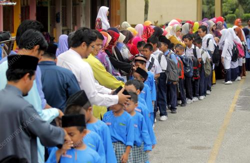 PH06_02082013_SEKOLAH