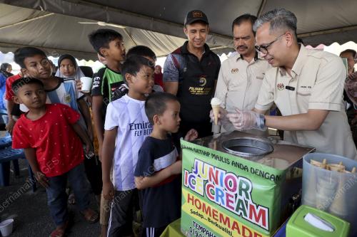 FAHMI FADZIL