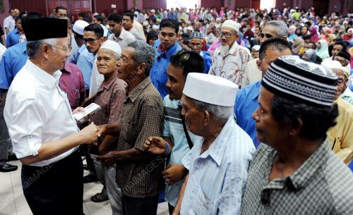 PH06_04082013_PM_ZAKAT
