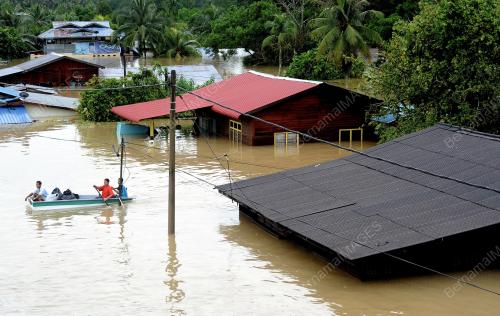 PH06_04122013_BANJIR
