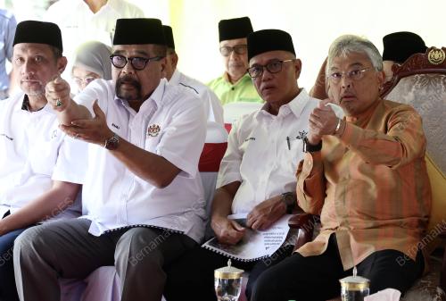 AL-SULTAN ABDULLAH RI'AYATUDDIN AL-MUSTAFA BILLAH SHAH