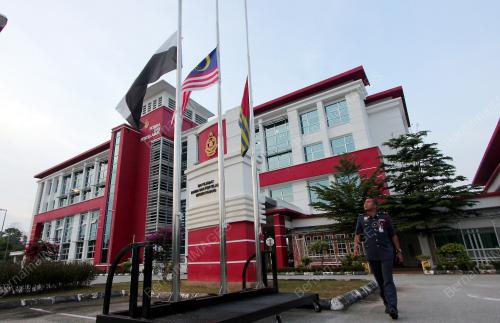 PH06_05102018_BENDERA