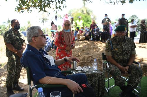 DATUK SERI ISMAIL SABRI YAAKOB