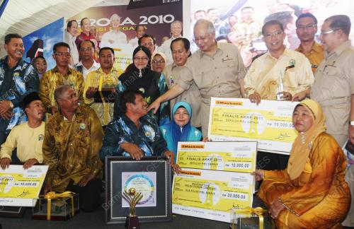DATUK SERI MOHD NAJIB TUN ABDUL RAZAK