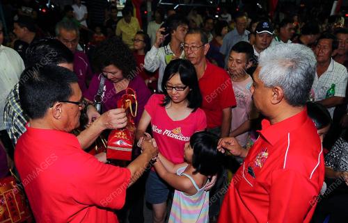 PH06_08022013_CNY