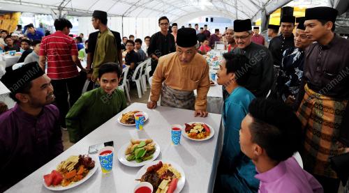 PH06_08062016_RAMADAN