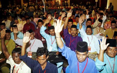 MOHD NAJIB TUN ABDUL RAZAK