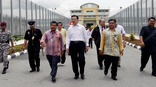 LIOW TIONG LAI