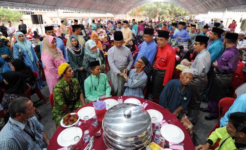 PH06_10062016_BERBUKA