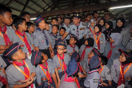 PH06_10082015_PENGAKAP