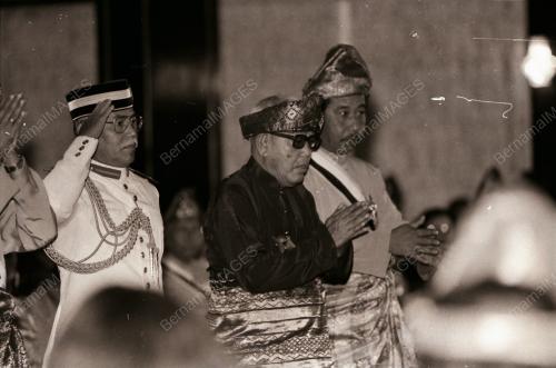 DATUK ISHAK HAJI MUHAMMAD (PAK SAKO)