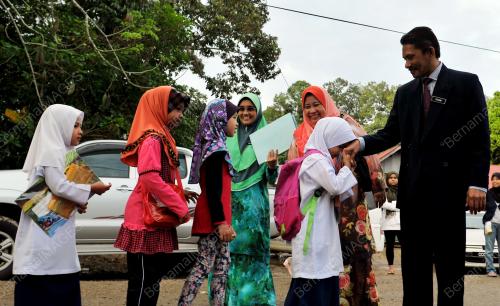 PH06_12012015_SEKOLAH