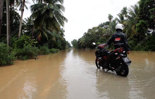 JALAN DITENGGELAMI AIR