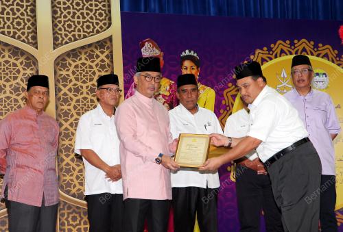 PH06_13112018_JAWI